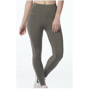 Glyder Women's Tone Up Olive Green Fern Ribbed Detail Leggings Size Medium NWT